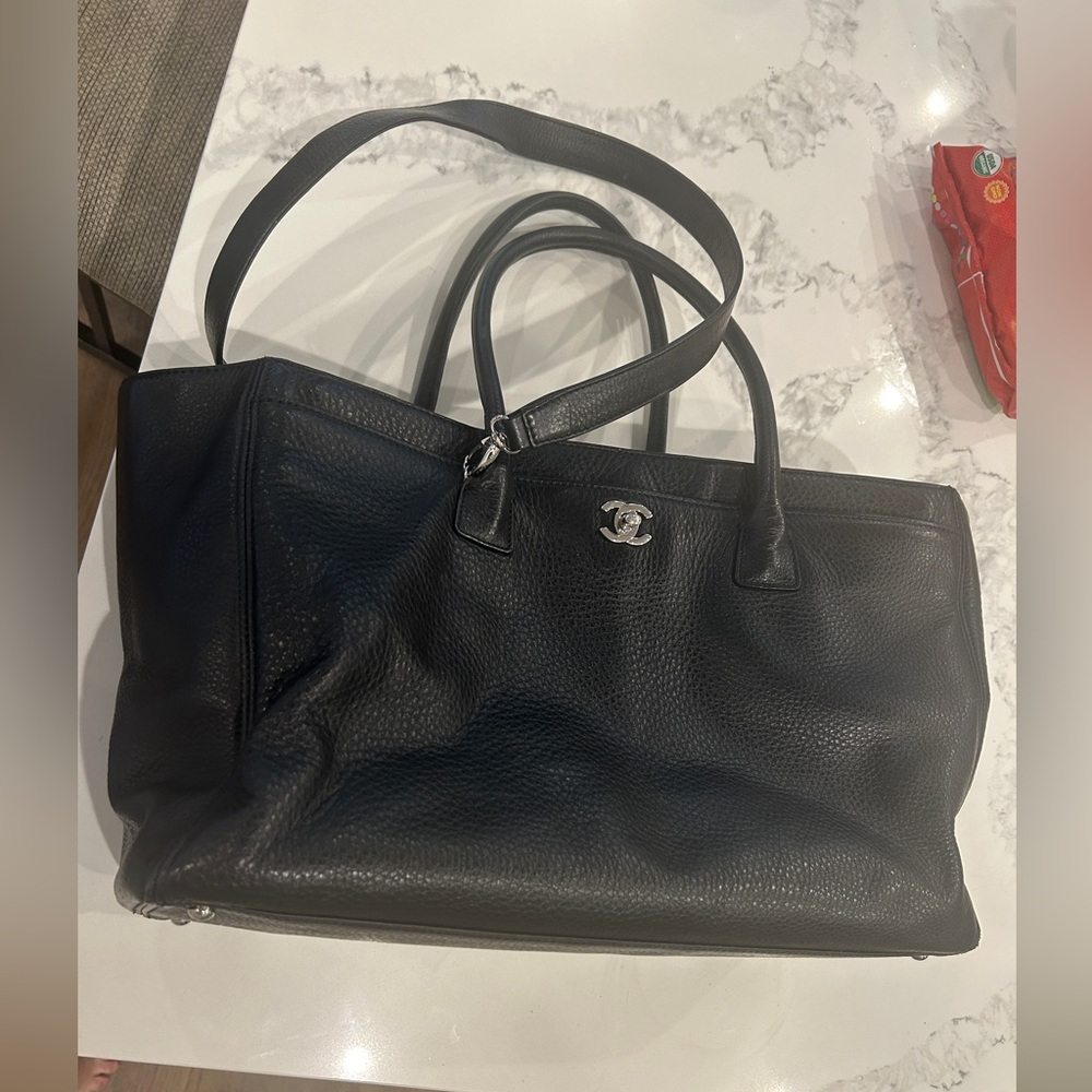 Chanel Cerf tote black leather, silver hardware